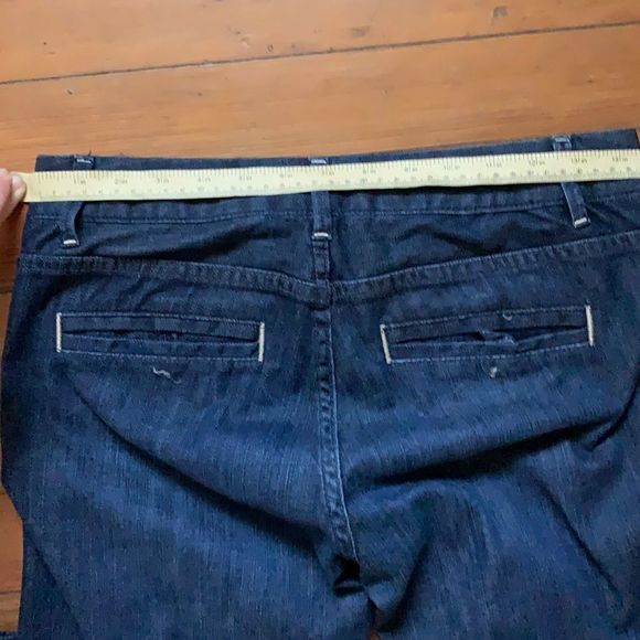 GAP Size 2 ankle curvy bootcut jeans - Picture 3 of 8